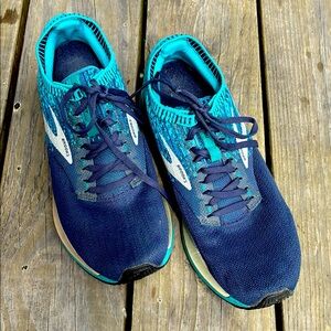 Brooks Ricochet Teal and Navy Running Shoes with DNA Amp